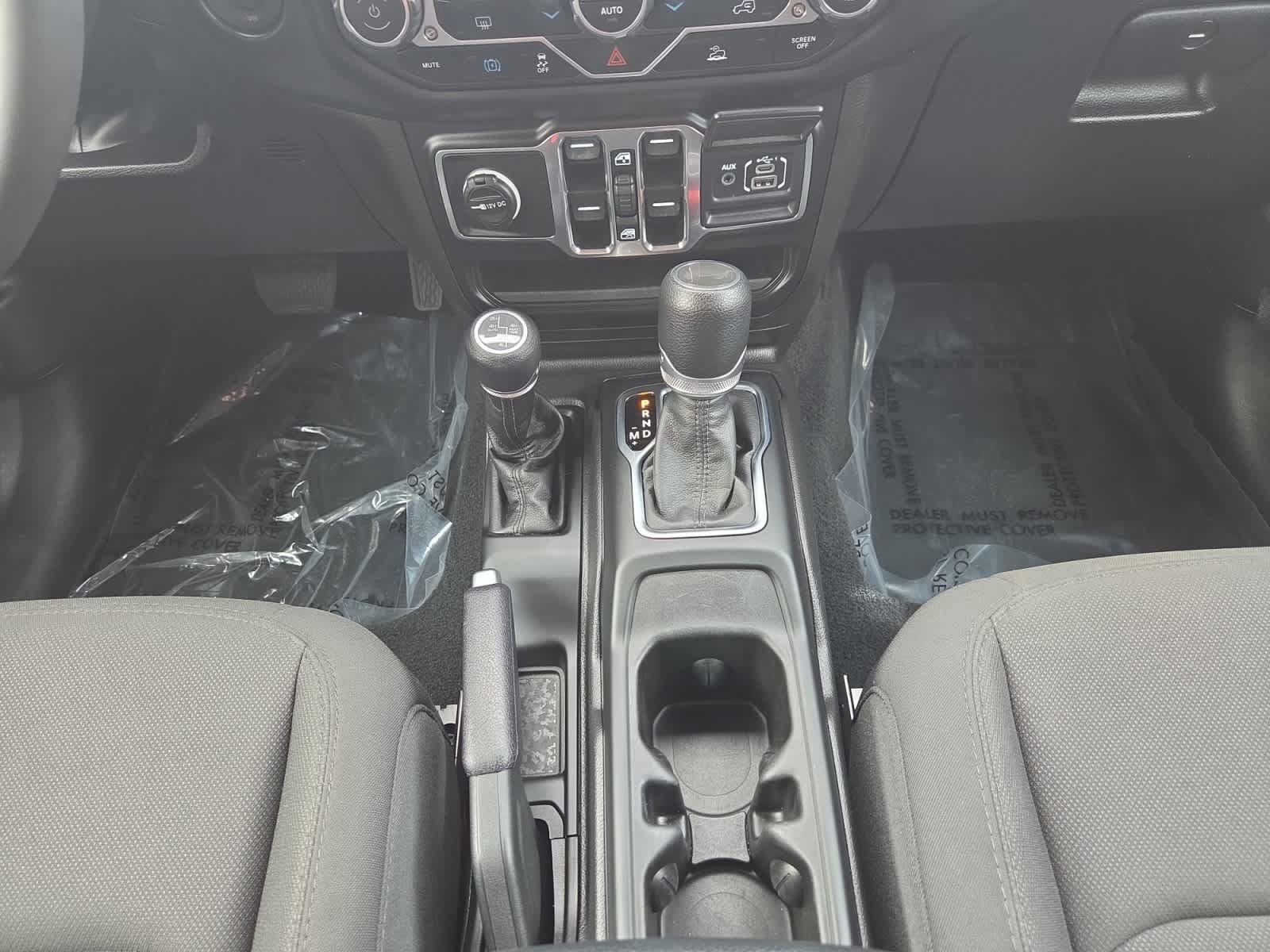 Used 2023 Jeep Wrangler Unlimited AWD/4WD image 15