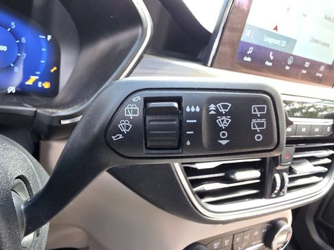 Used 2020 Ford Escape Titanium AWD/4WD image 29