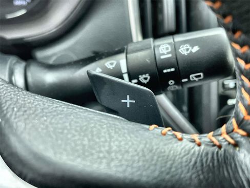 Used 2021 Subaru Crosstrek 2.0i Premium w/ Moonroof Package image 21