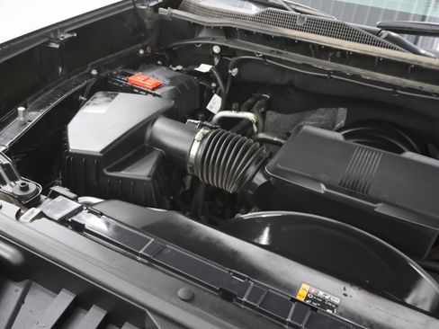 Used 2024 Chevrolet Silverado 2500 LT w/ Midnight Edition image 24