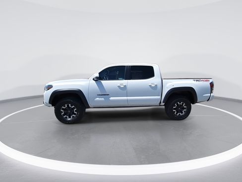 Used 2023 Toyota Tacoma TRD Off-Road w/ Technology Package AWD/4WD image 5