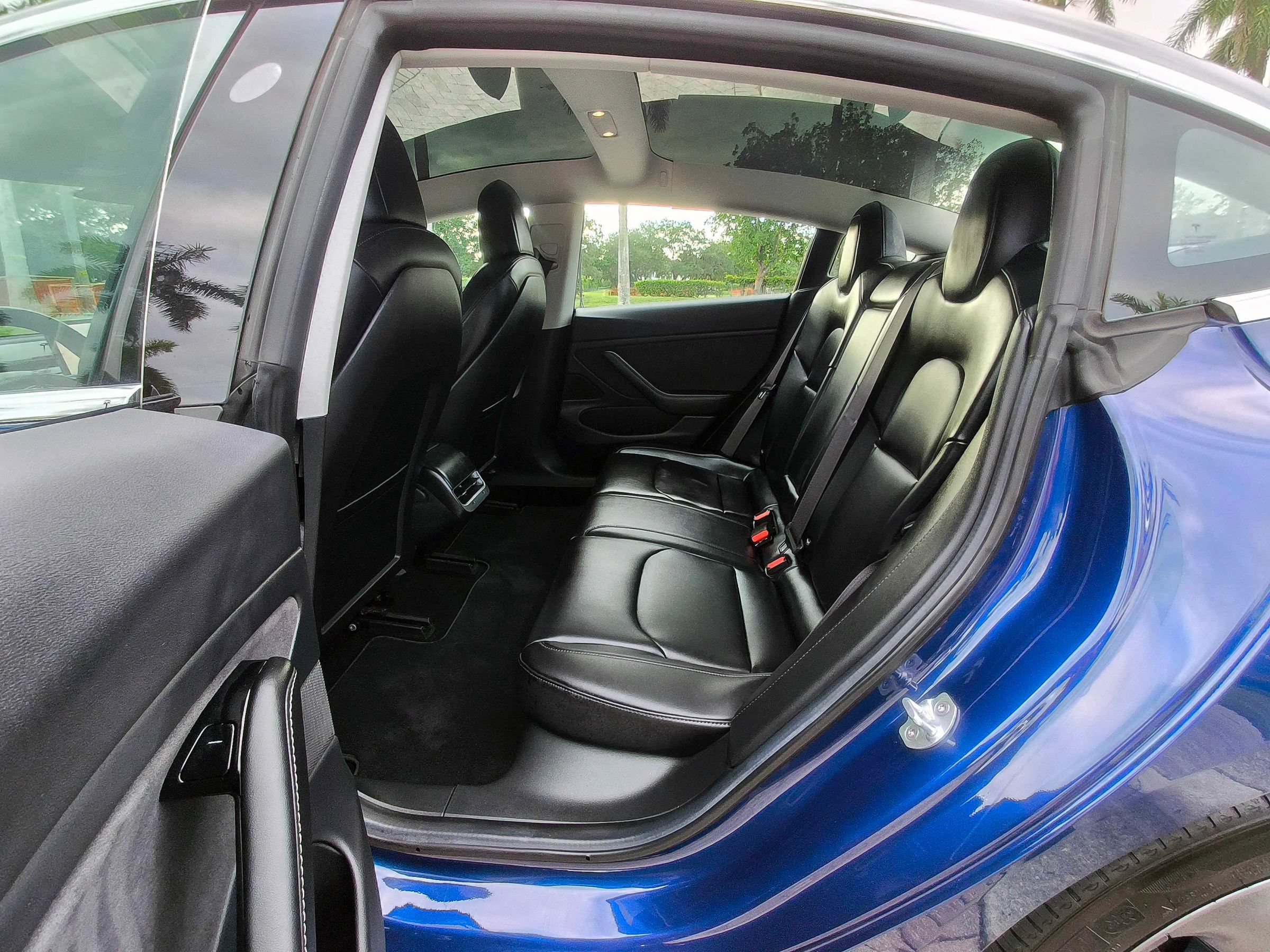 Used 2018 Tesla Model 3 Long Range RWD image 28