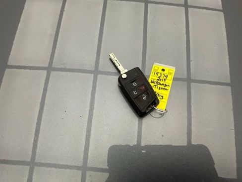 Used 2019 Volkswagen Tiguan S image 30