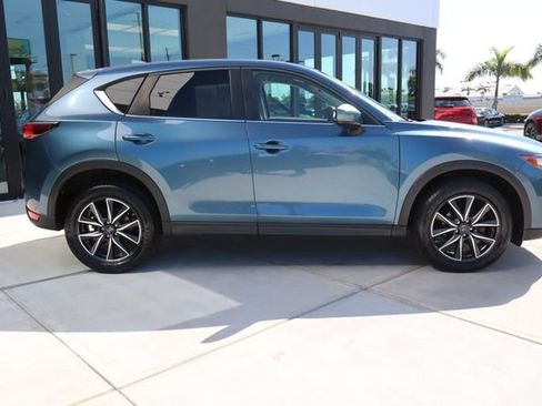 Used 2018 MAZDA CX-5 Touring FWD image 2