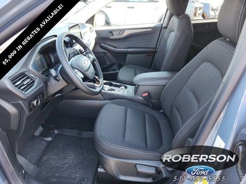 Used 2025 Ford Escape Active w/ Cold Weather Package image 2