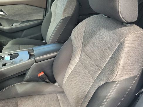 Certified 2023 Nissan Rogue SV FWD image 13