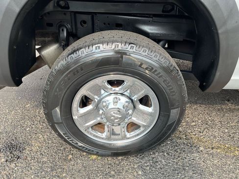 Used 2017 RAM 2500 SLT AWD/4WD image 13