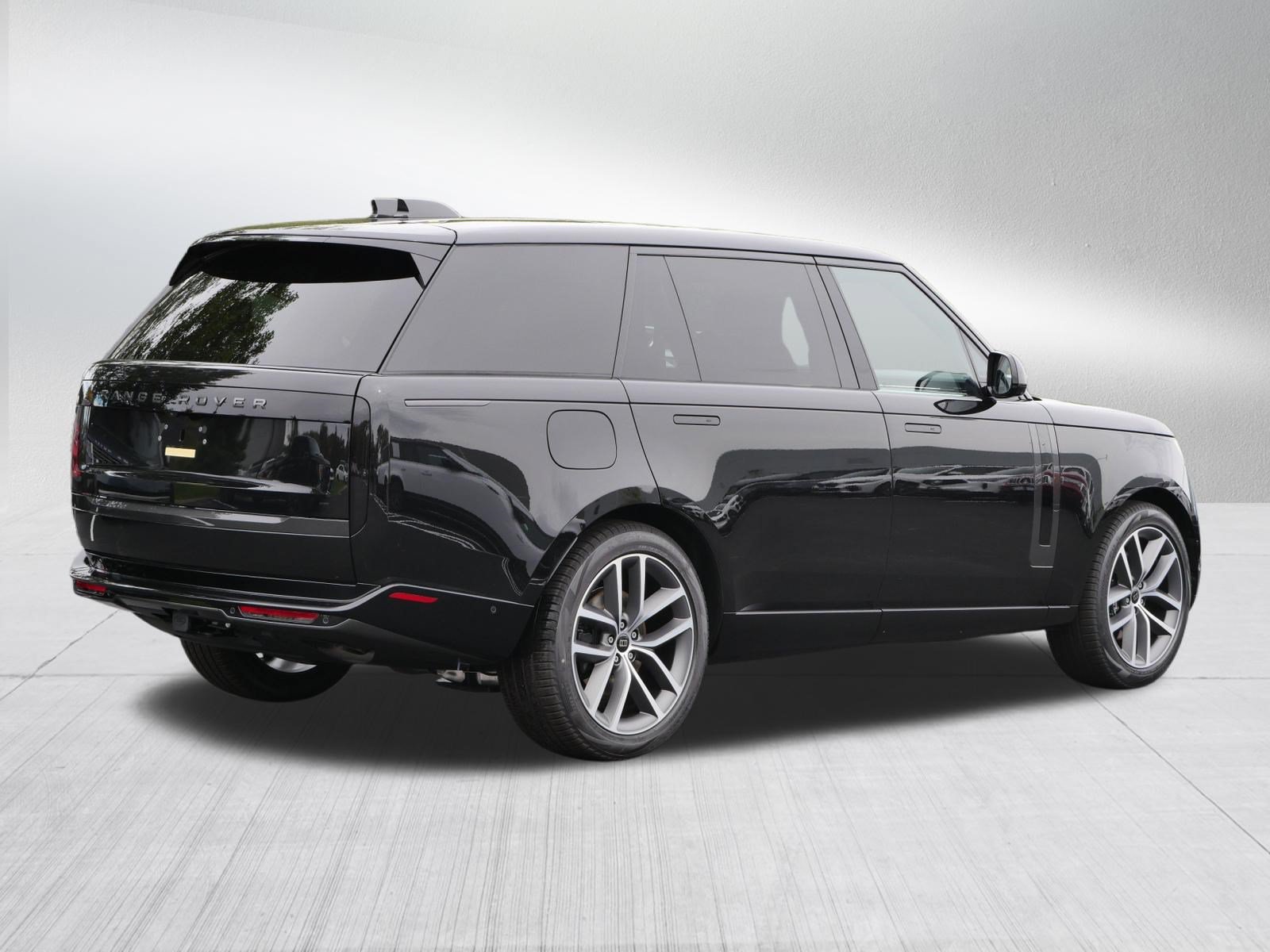 New 2027 Land Rover Range Rover Long Wheelbase SE AWD/4WD image 2