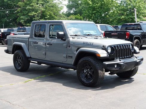 Used 2021 Jeep Gladiator Sport AWD/4WD image 4