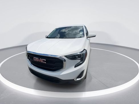 Used 2021 GMC Terrain SLE FWD image 3