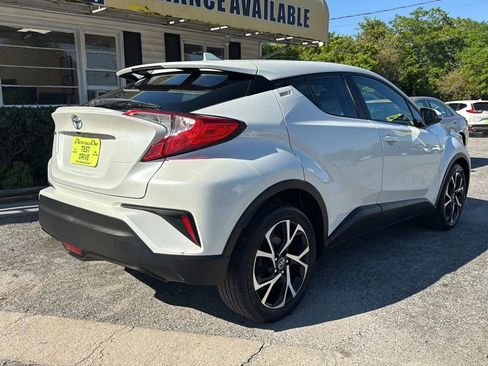Used 2018 Toyota C-HR XLE image 8