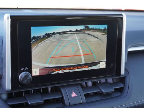 Used 2023 Toyota RAV4 XLE image 12