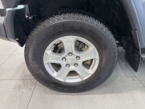 Used 2021 Jeep Wrangler Sport AWD/4WD image 14