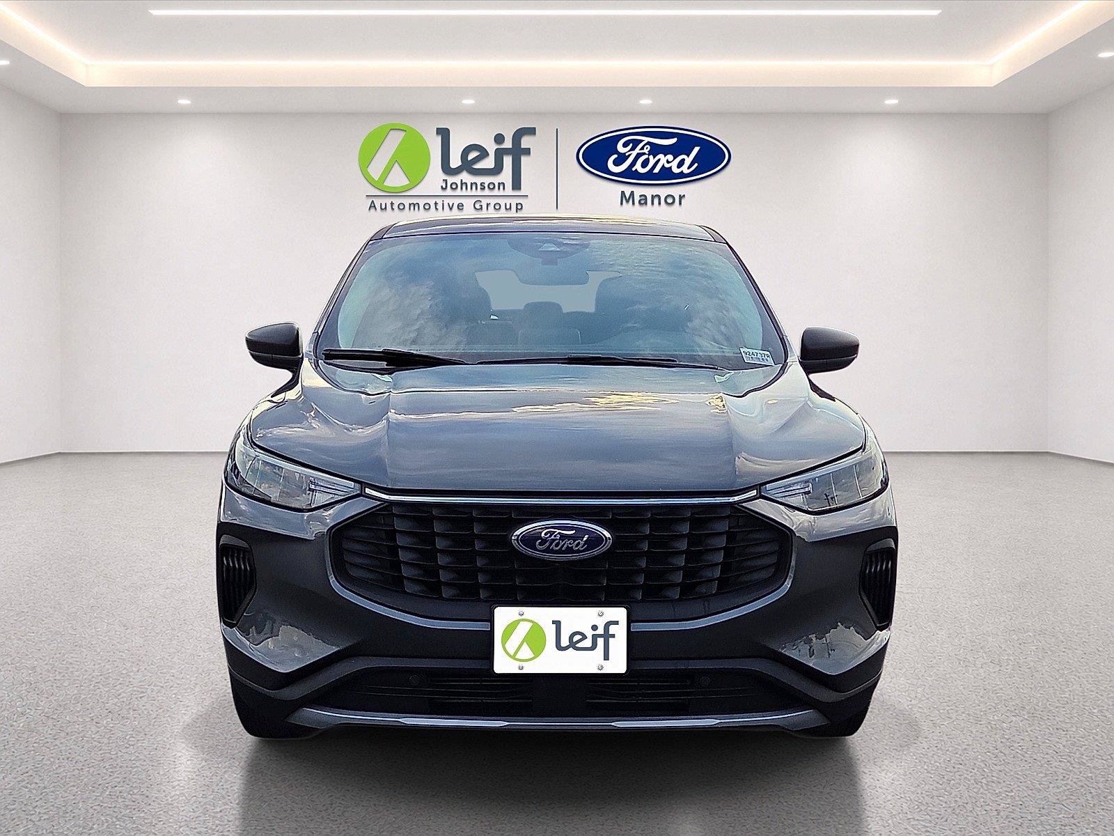 Used 2025 Ford Escape Active AWD/4WD image 2