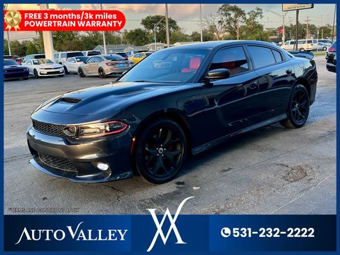 Used 2019 Dodge Charger R/T image 3