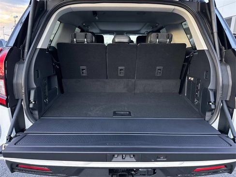 New 2025 Ford Expedition Active image 13