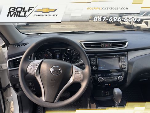 Used 2015 Nissan Rogue SV w/ SV Premium Package AWD/4WD image 16