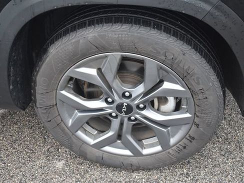 Certified 2024 Kia Seltos LX AWD/4WD image 11