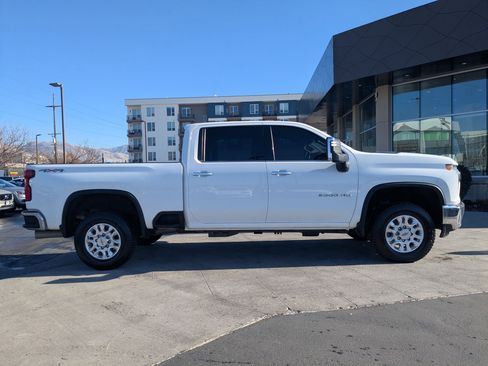 Used 2021 Chevrolet Silverado 2500 LTZ image 3
