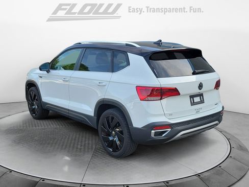 Certified 2023 Volkswagen Taos SE AWD/4WD image 6