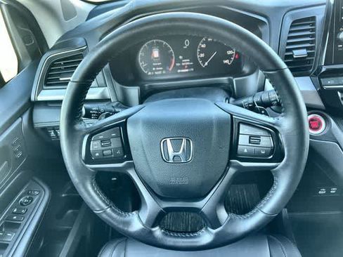 Used 2025 Honda Odyssey EX-L image 17
