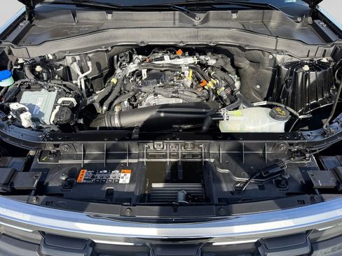 Used 2025 Ford Explorer Active AWD/4WD image 20