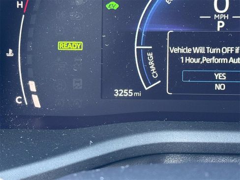 Used 2025 Toyota Camry SE image 14