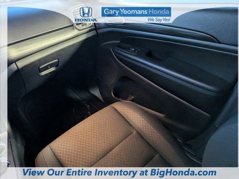 Used 2019 Jeep Grand Cherokee Laredo image 17