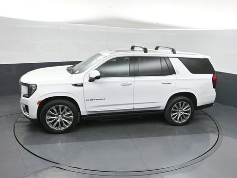 Used 2021 GMC Yukon Denali w/ Denali Premium Package image 37