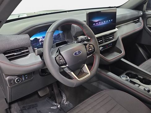 Used 2026 Ford Explorer ST-Line w/ ST-Line Street Pack AWD/4WD image 16