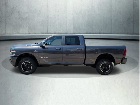 Used 2026 RAM 2500 Laramie AWD/4WD image 2