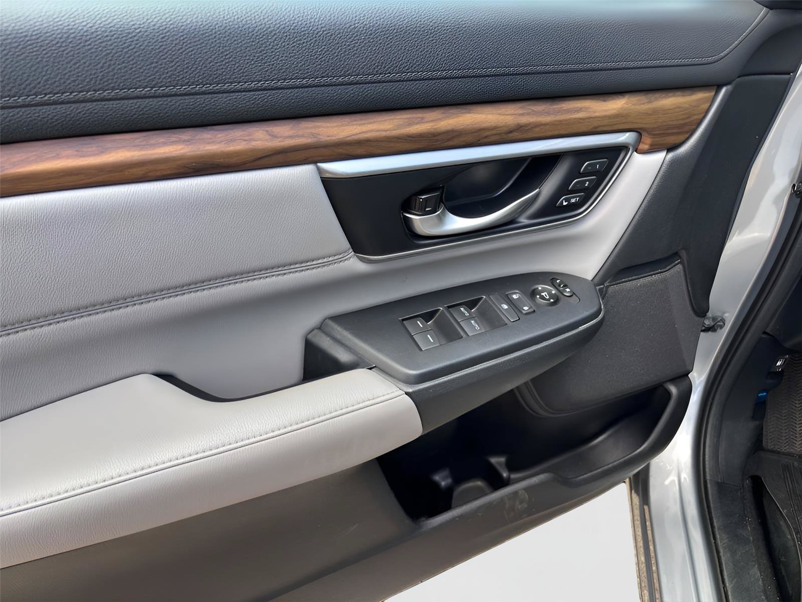 Used 2019 Honda CR-V EX-L image 18