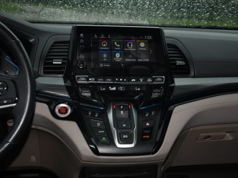 Used 2022 Honda Odyssey Elite image 18
