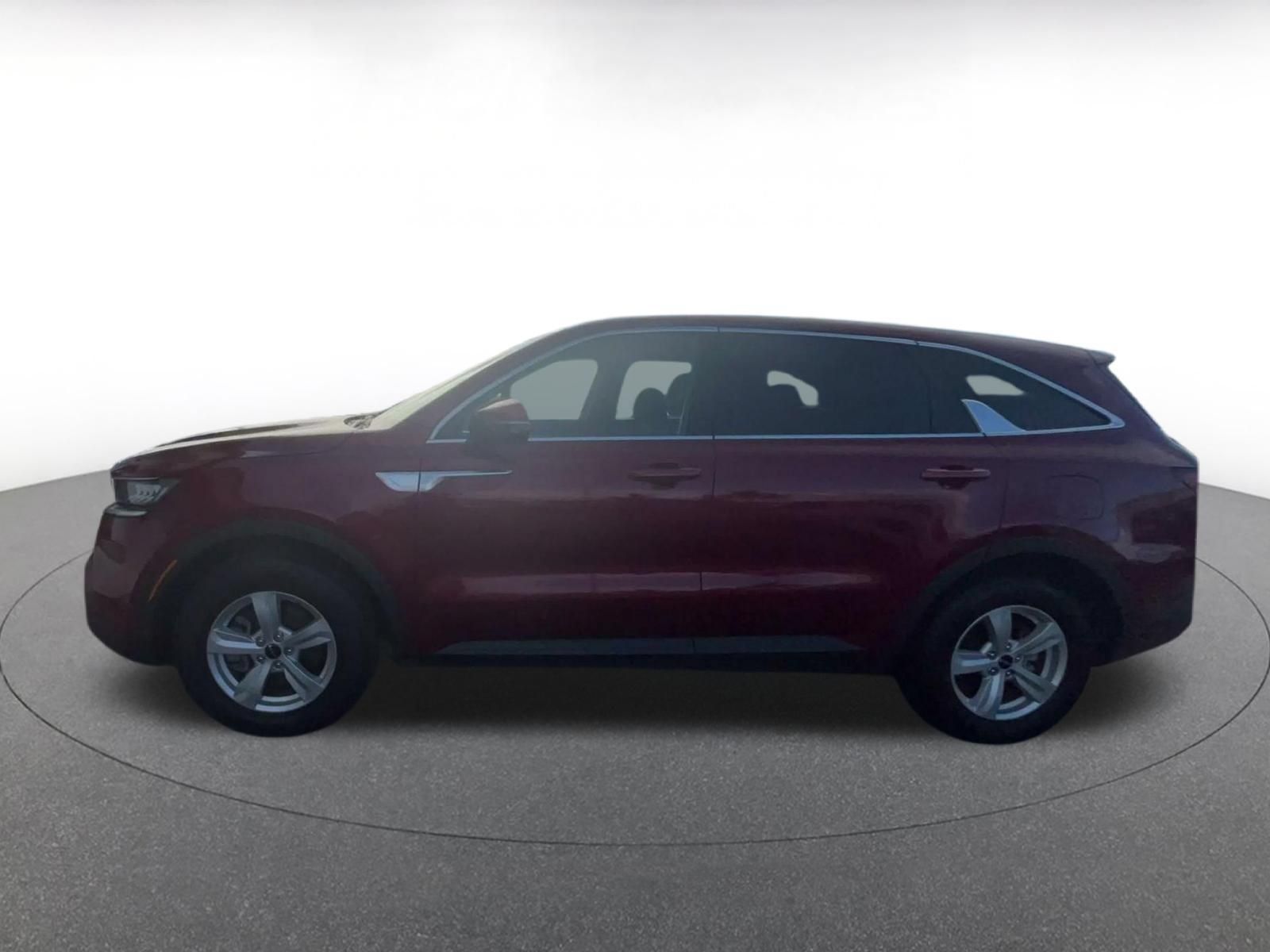 Used 2023 Kia Sorento LX FWD image 8
