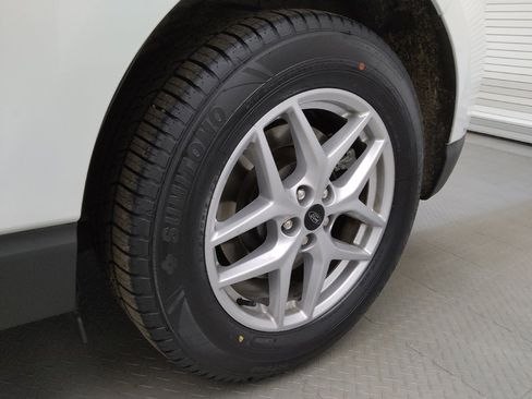 Used 2024 Ford Edge SEL image 31