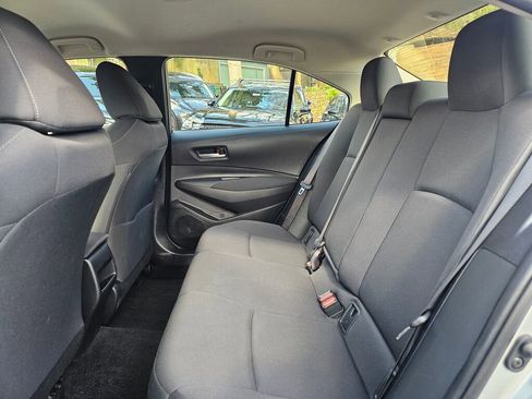 Used 2021 Toyota Corolla LE image 16