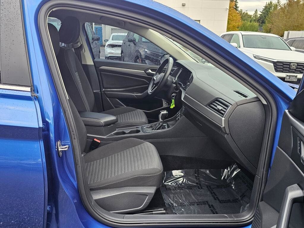 Used 2022 Volkswagen Jetta S FWD image 11