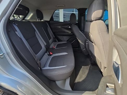 Used 2023 Chevrolet TrailBlazer LT FWD image 7