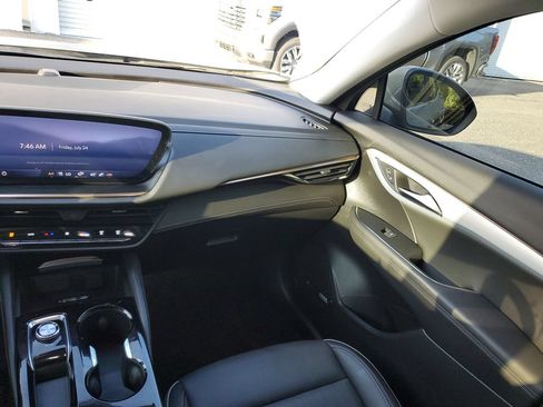 Used 2024 Buick Envision Avenir AWD/4WD image 14