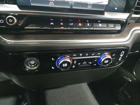 Used 2024 GMC Sierra 1500 SLT image 24