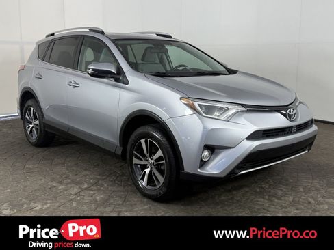 Used 2016 Toyota RAV4 XLE AWD/4WD image 1