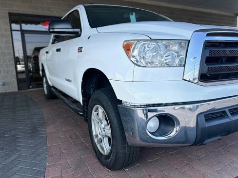 Used 2013 Toyota Tundra 4x4 CrewMax image 15