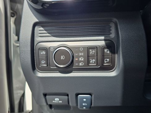 New 2026 Ford F250 Lariat w/ Black Appearance Package AWD/4WD image 21