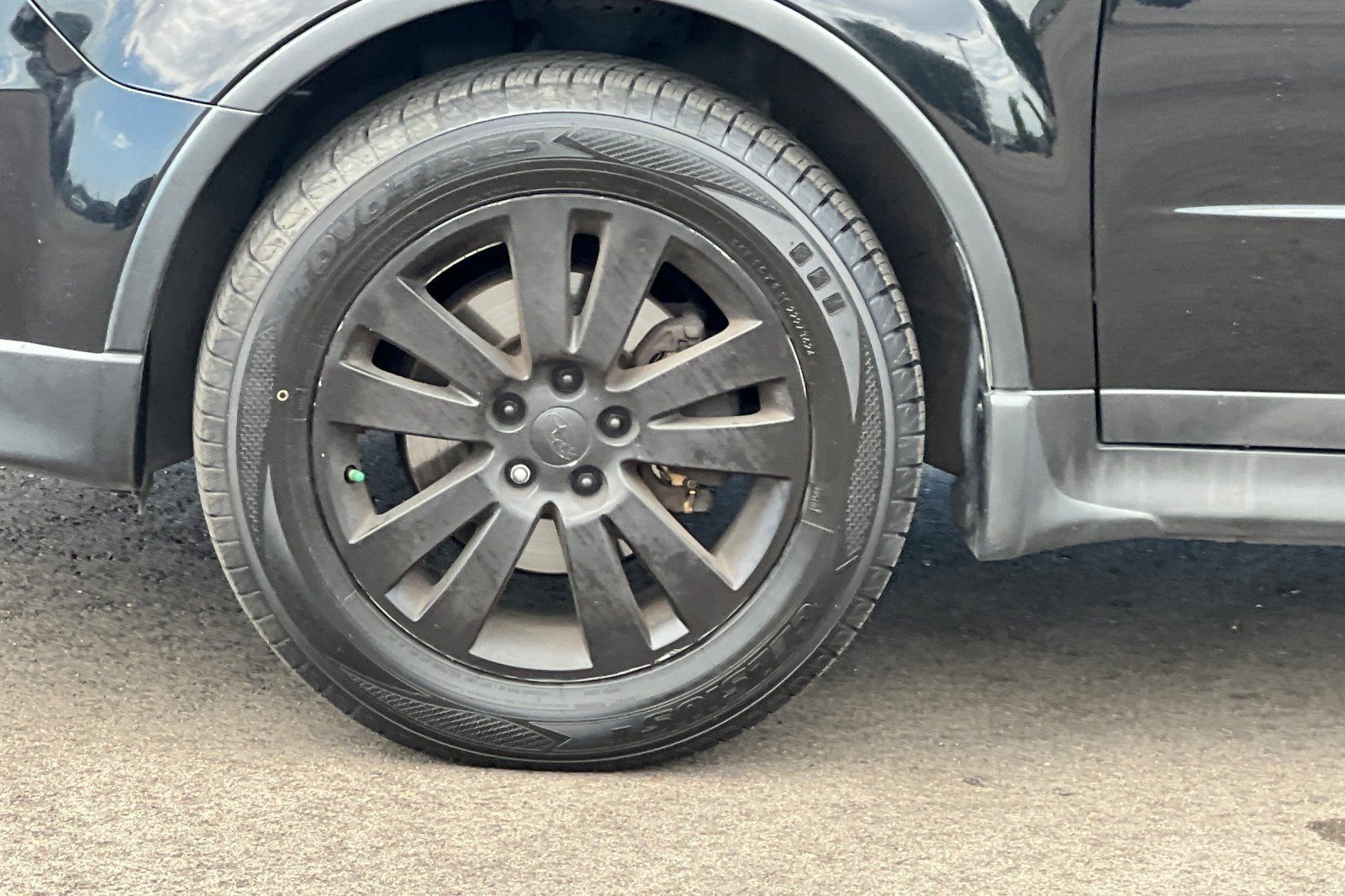 Used 2010 Subaru Tribeca Limited AWD/4WD image 27