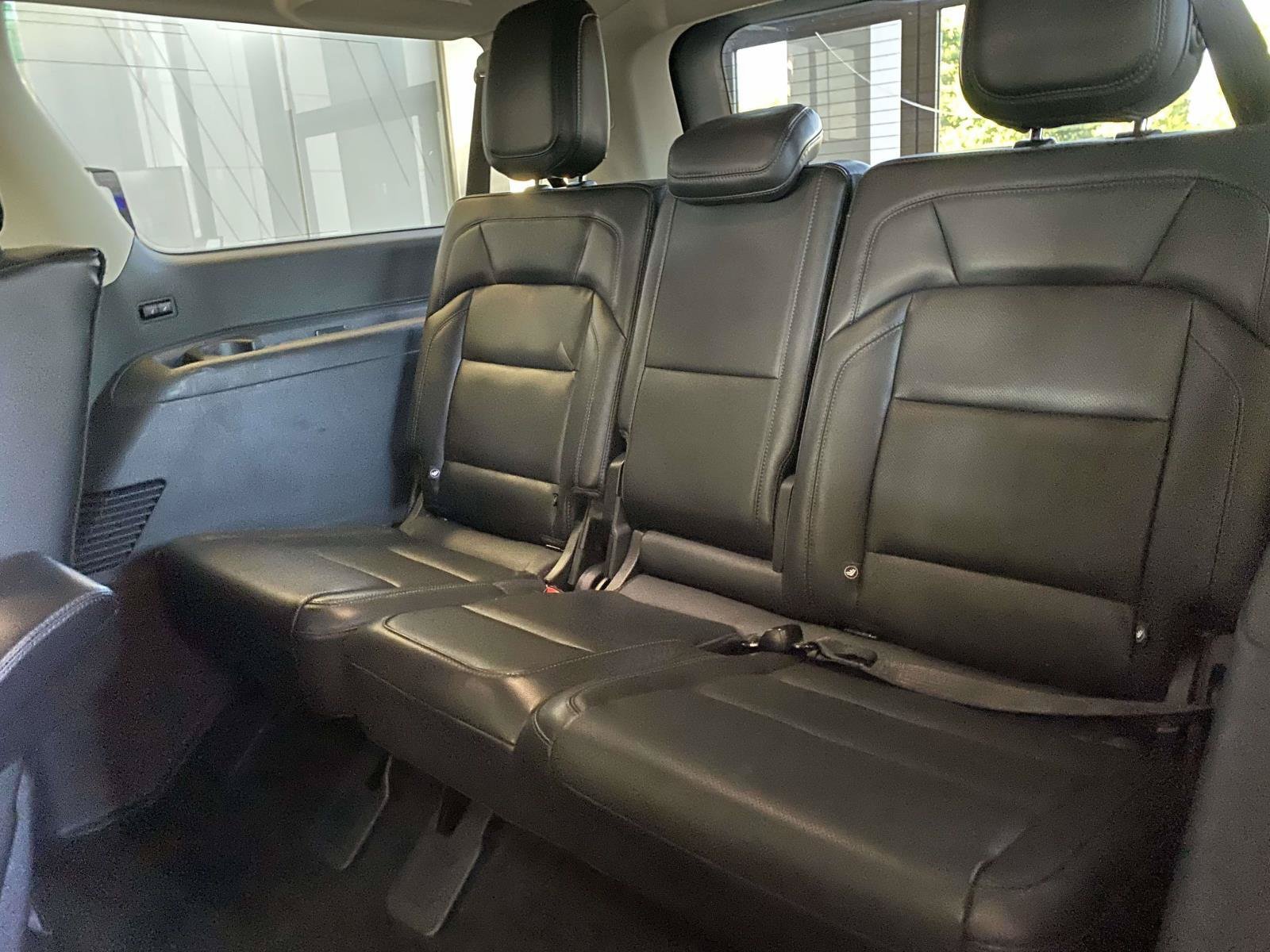 Certified 2025 Lincoln Navigator L Reserve AWD/4WD image 11