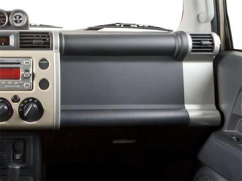 Used 2010 Toyota FJ Cruiser 4WD w/ Upgrade Pkg 2 image 12