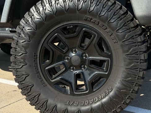 Used 2015 Jeep Wrangler Sport AWD/4WD image 9
