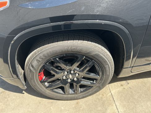 Used 2021 Chevrolet Traverse Premier w/ Redline Edition AWD/4WD image 6