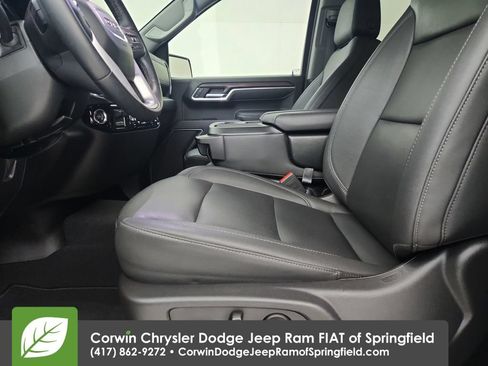 Used 2025 GMC Sierra 1500 SLT AWD/4WD image 19