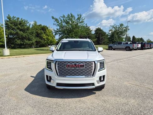 Used 2023 GMC Yukon Denali AWD/4WD image 3